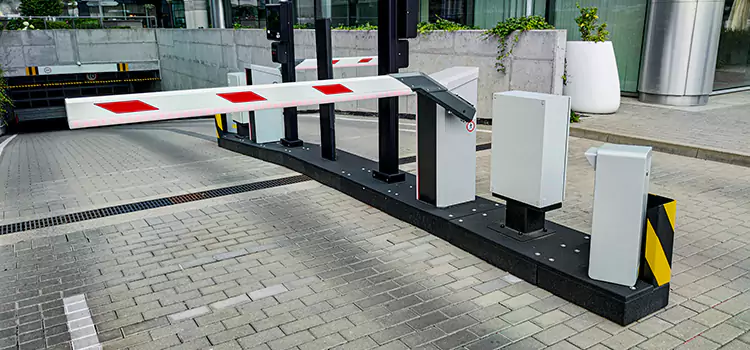 Custom Gate Design & Integration Hays